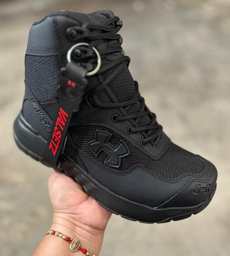Botas Under Armour # 1