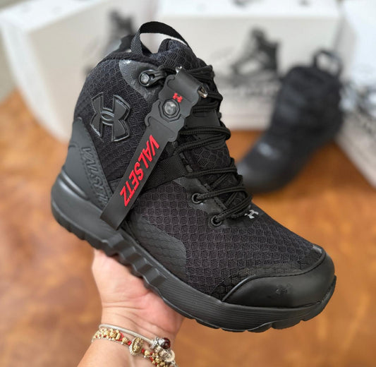 BOTA UNDER ARMOUR ALFA